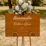 Vinilo personalizado para espejo con nombres y fecha para boda